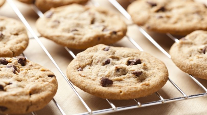 Cookies are delicious, sweet, and come in many flavors. Check out this guide on how to enhance the flavor of your cookie recipes! | www.grownupdish.com