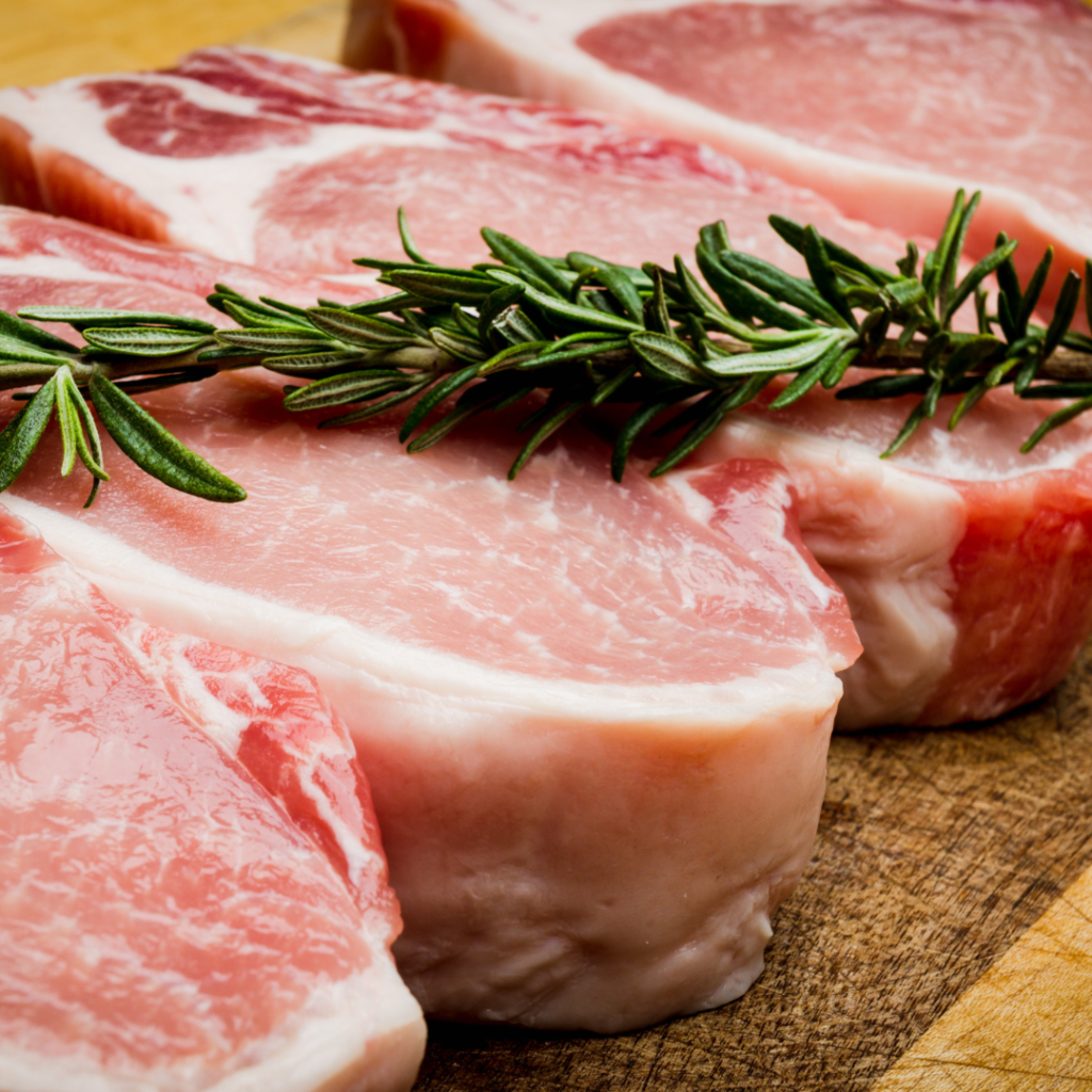 Pork chops are a great alternative to other red meats if you’re avoiding saturated fats. Keep your pork chops tender and juicy with these simple tricks. | www.grownupdish.com